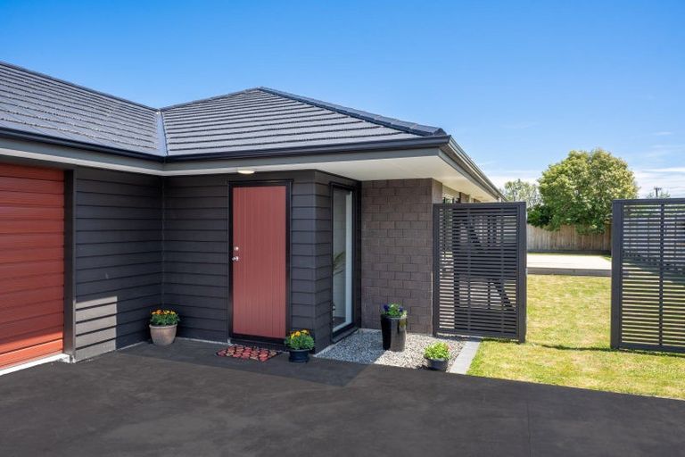 Photo of property in 6 Pohatu Lane, Otaki, 5512