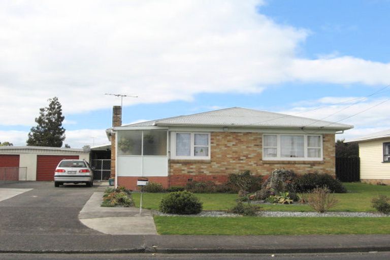 Photo of property in 8 Valentine Street, Papakura, 2110