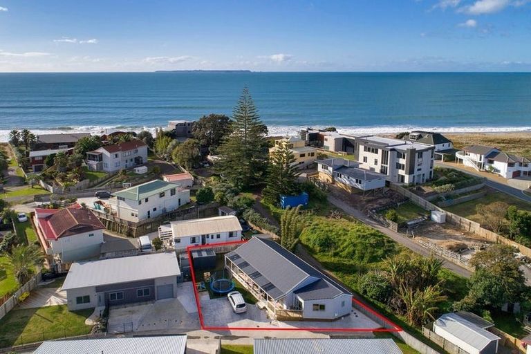 Photo of property in 1321b Papamoa Beach Road, Papamoa Beach, Papamoa, 3118