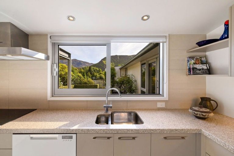 Photo of property in 3 Stafford Street, Arrowtown, 9302