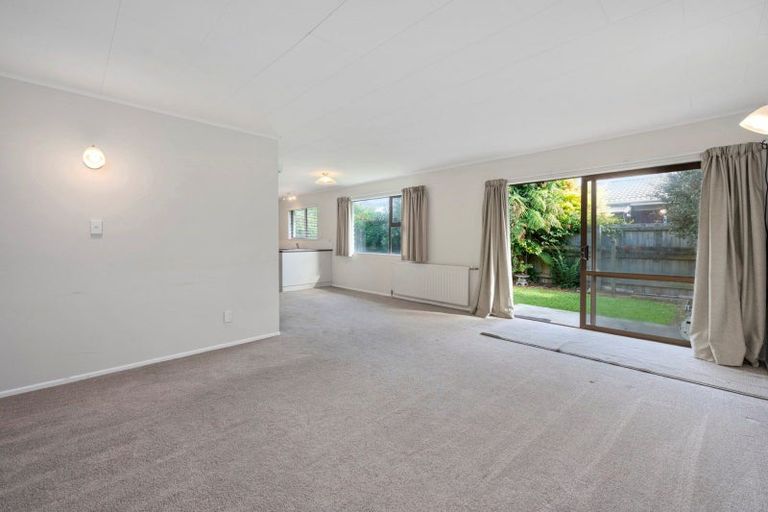 Photo of property in 2/1355 Hinemoa Street, Rotorua, 3010