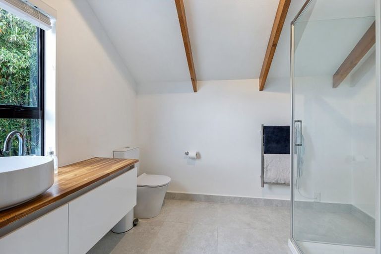 Photo of property in 2/78 Vodanovich Road, Te Atatu South, Auckland, 0610