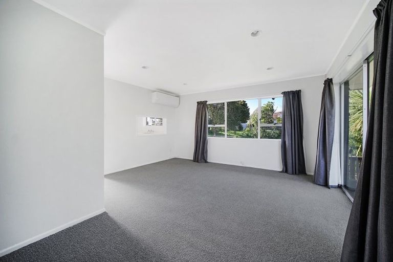 Photo of property in 1/49a Landon Avenue, Mangere East, Auckland, 2024