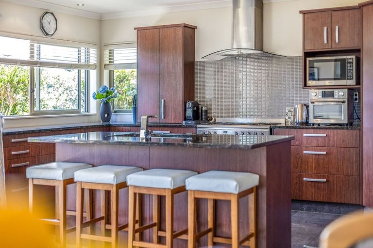 Photo of property in 21 Telford Way, Raumati Beach, Paraparaumu, 5032