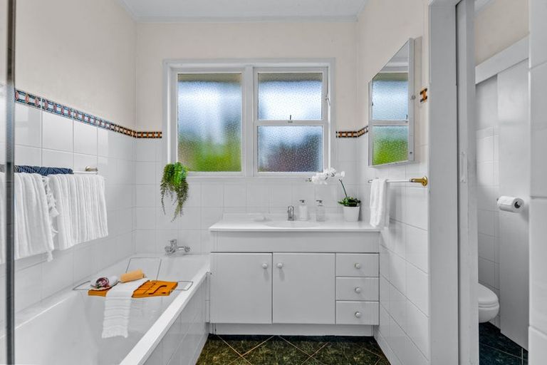 Photo of property in 3 Hepper Street, New Lynn, Auckland, 0600