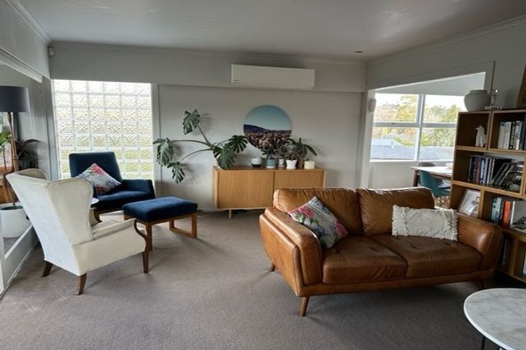 Photo of property in 1 John Gill Road, Cockle Bay, Auckland, 2014