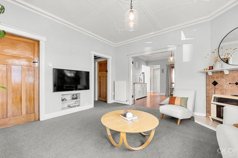 Photo of property in 9 Hinemoa Street, Waiwhetu, Lower Hutt, 5010