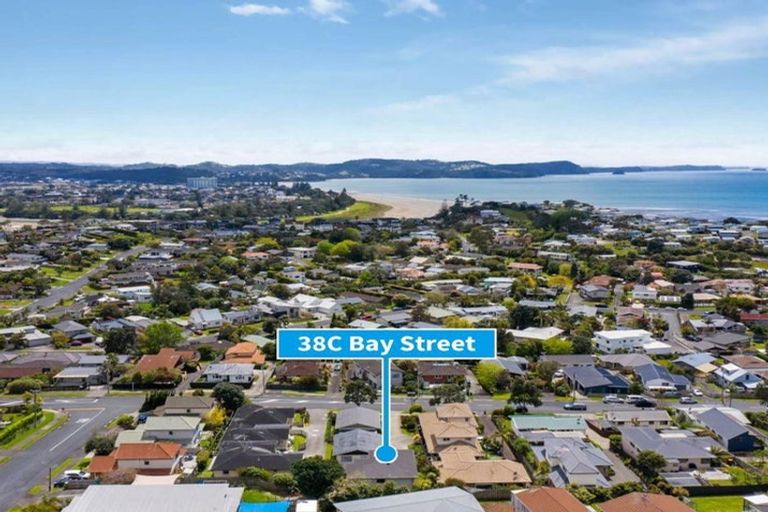 Photo of property in 38b Bay Street, Red Beach, 0932