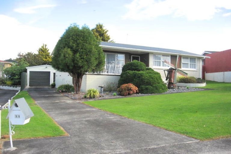 Photo of property in 11 Oxford Street, Tirau, 3410