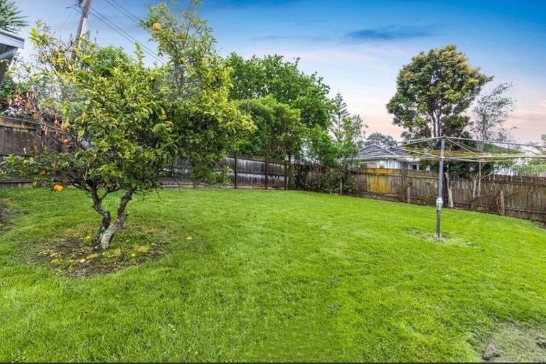 Photo of property in 15 Gunson Road, Mount Wellington, Auckland, 1060