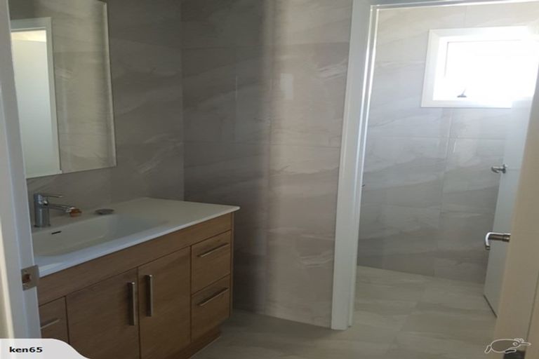 Photo of property in 30 Vireya Court, Goodwood Heights, Auckland, 2105