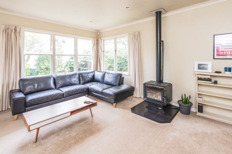 Photo of property in 38 Parsons Street, Saint Johns Hill, Whanganui, 4501