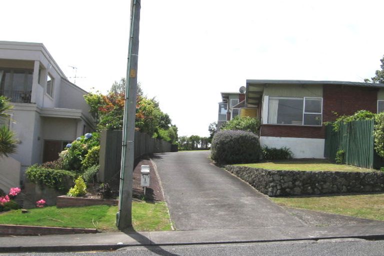 Photo of property in 2/1 Richards Avenue, Forrest Hill, Auckland, 0620