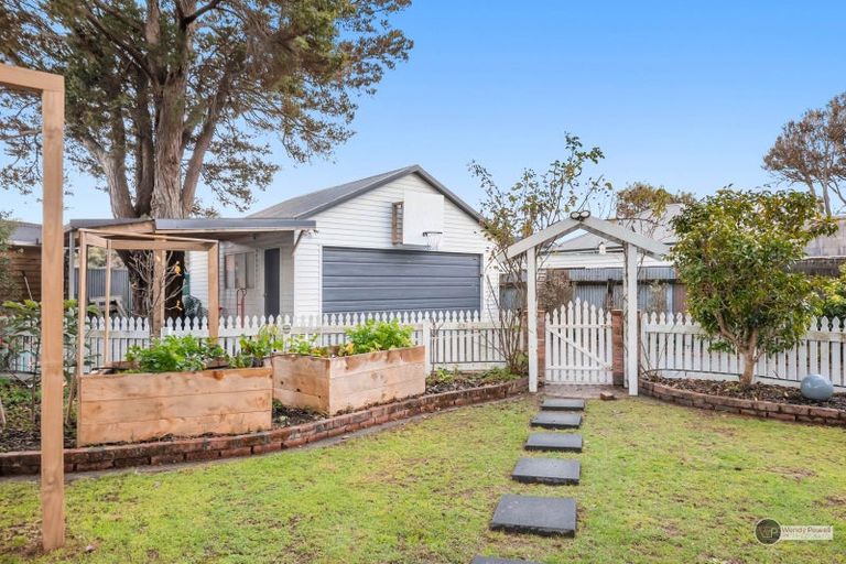 Photo of property in 1057 Fergusson Drive, Clouston Park, Upper Hutt, 5018