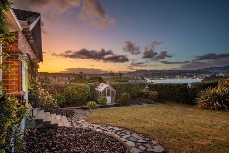 Photo of property in 19 Merchiston Street, Andersons Bay, Dunedin, 9013