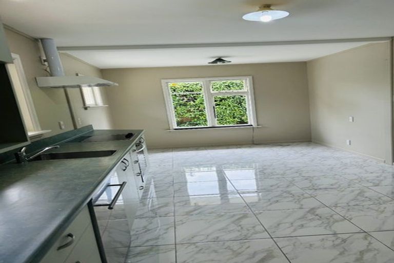 Photo of property in 17 Pembroke Street, Avondale, Christchurch, 8061