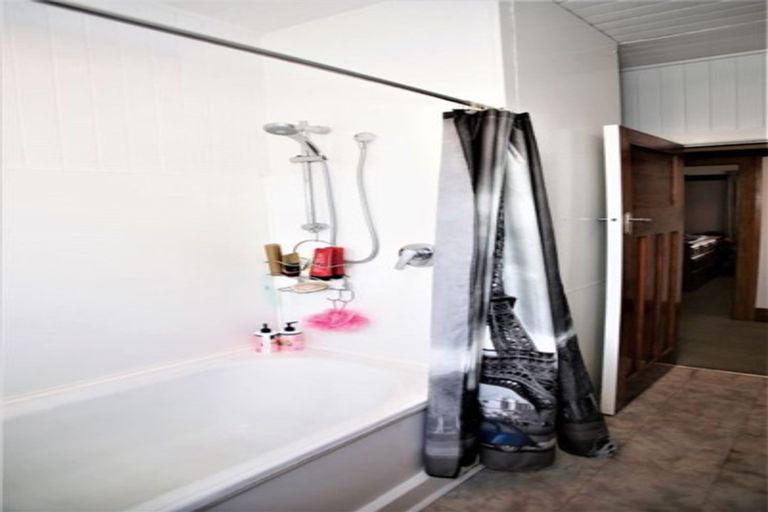 Photo of property in 8 Massey Crescent, St Albans, Christchurch, 8014