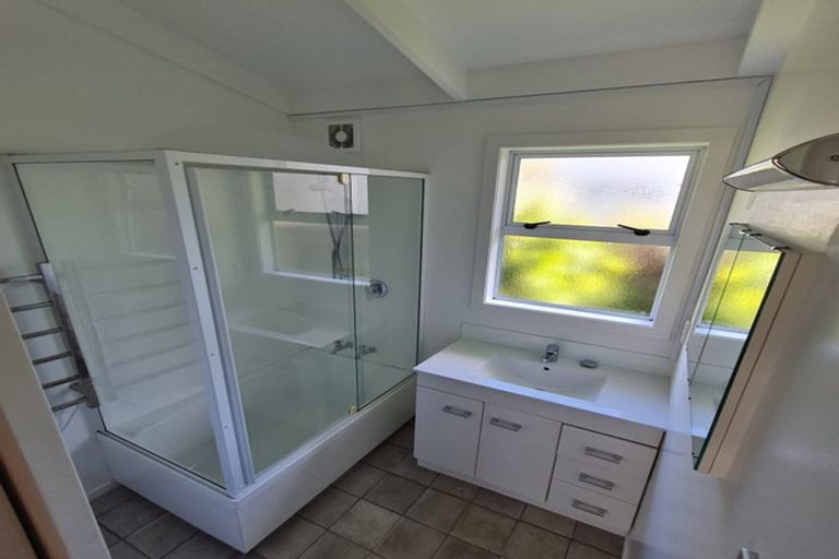 Photo of property in 16 Unity Road, Waitakere, Auckland, 0781