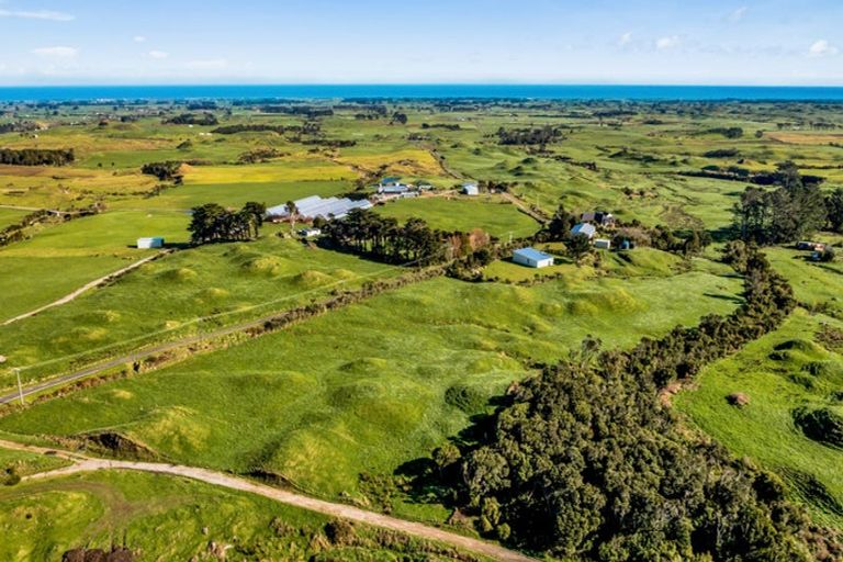 Photo of property in 107a Ngariki Road, Rahotu, Opunake, 4684