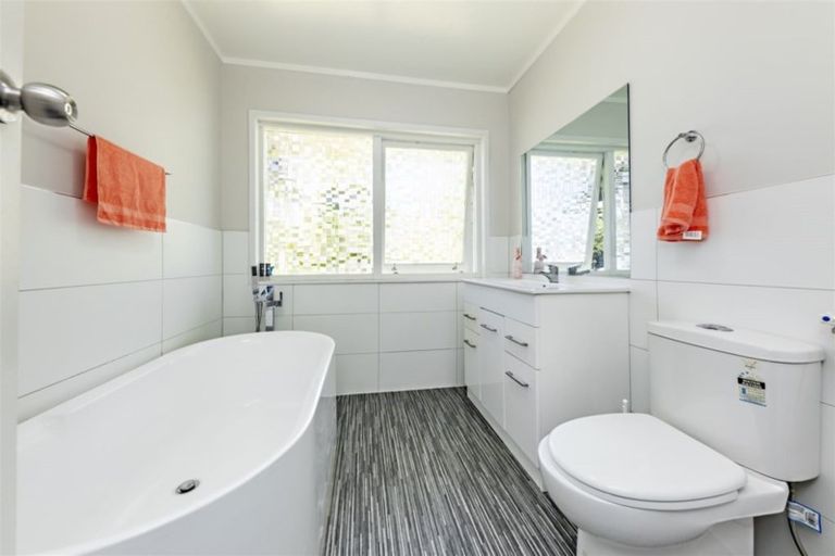 Photo of property in 7 Phoenix Place, Papatoetoe, Auckland, 2025