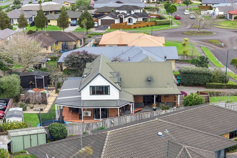 Photo of property in 6 Fencourt Place, Rototuna North, Hamilton, 3210