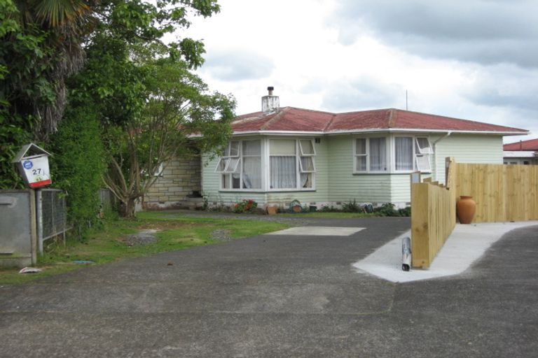 Photo of property in 27 Richardson Avenue, Pukekohe, 2120