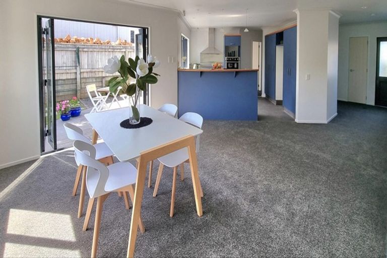 Photo of property in 108a Ashton Fitchett Drive, Brooklyn, Wellington, 6021