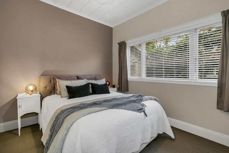 Photo of property in 47 Moa Road, Point Chevalier, Auckland, 1022