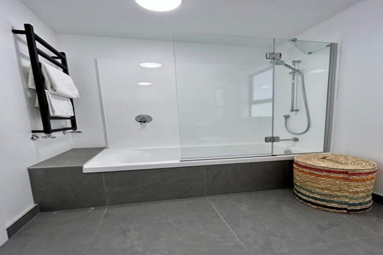 Photo of property in 7 Milton Street, Berhampore, Wellington, 6023