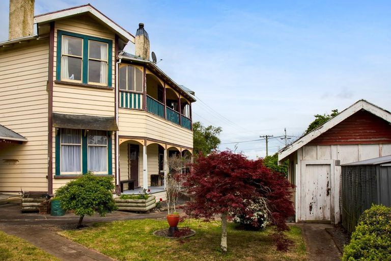 Photo of property in 68 Collins Street, Hawera, 4610