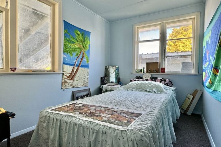 Photo of property in 102 Champion Street, Cannons Creek, Porirua, 5024