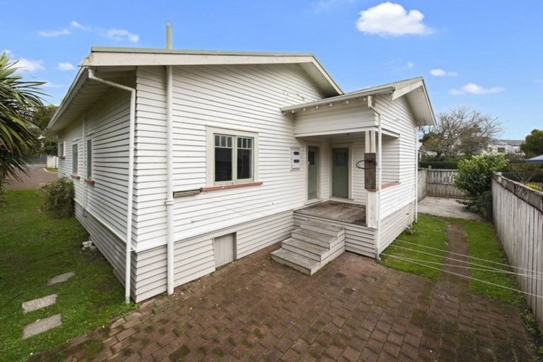 Photo of property in 5 Boundary Road, Claudelands, Hamilton, 3214