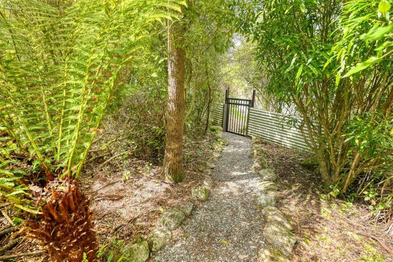 Photo of property in 42 Koe Street, Moana, 7872