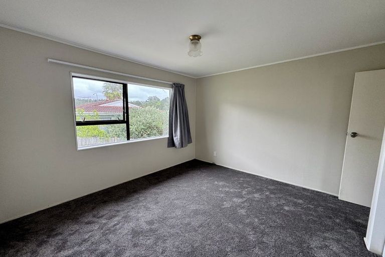 Photo of property in 1/125 Lynn Road, Bayview, Auckland, 0629