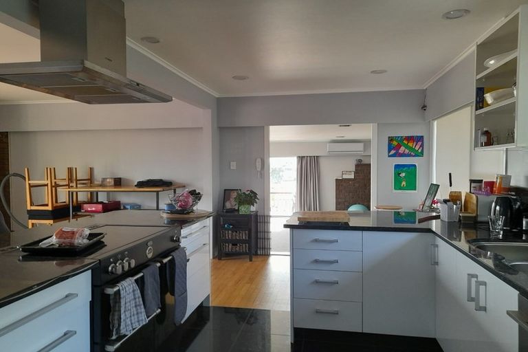 Photo of property in 13 Evans Road, Glen Eden, Auckland, 0602
