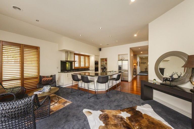 Photo of property in 17a Montgomery Terrace, Hokowhitu, Palmerston North, 4410