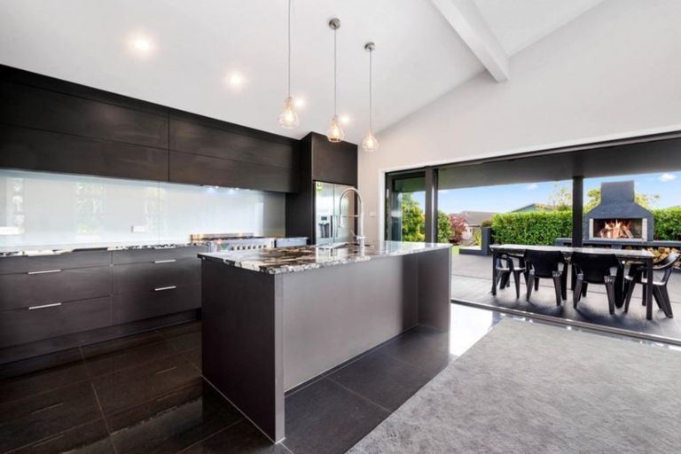 Photo of property in 19 Blackmore Drive, Lynmore, Rotorua, 3010