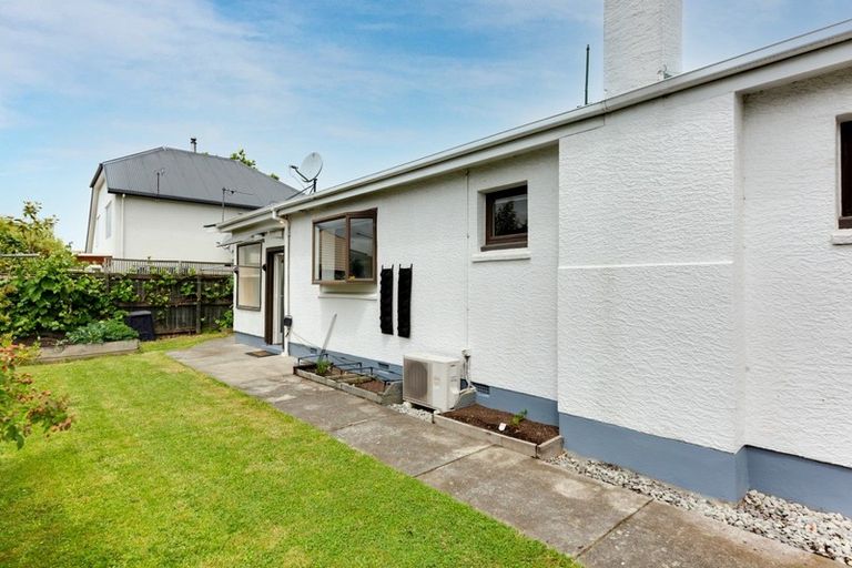 Photo of property in 1/40 Grimseys Road, Redwood, Christchurch, 8051