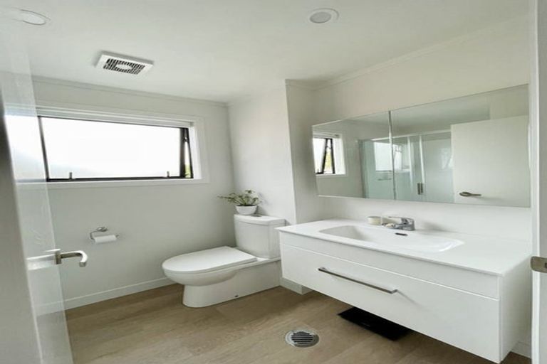 Photo of property in 4/8 James Laurie Street, Henderson, Auckland, 0612