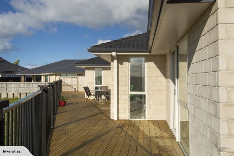 Photo of property in 10 Selliera Place, Papamoa Beach, Papamoa, 3118