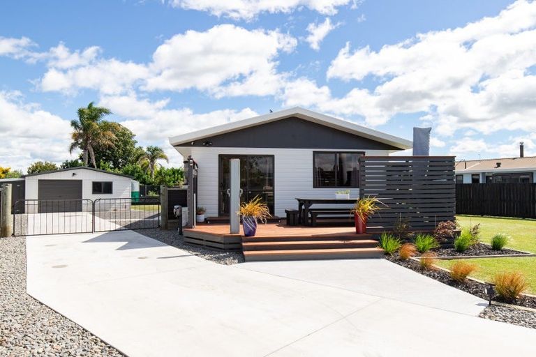 Photo of property in 20 Miller Place, Ngatea, 3503