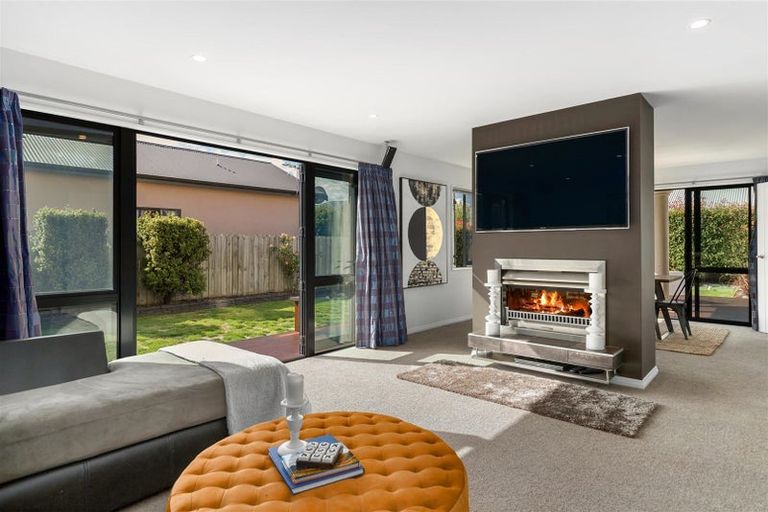 Photo of property in 1 Coburn Place, Lake Hayes, Queenstown, 9304