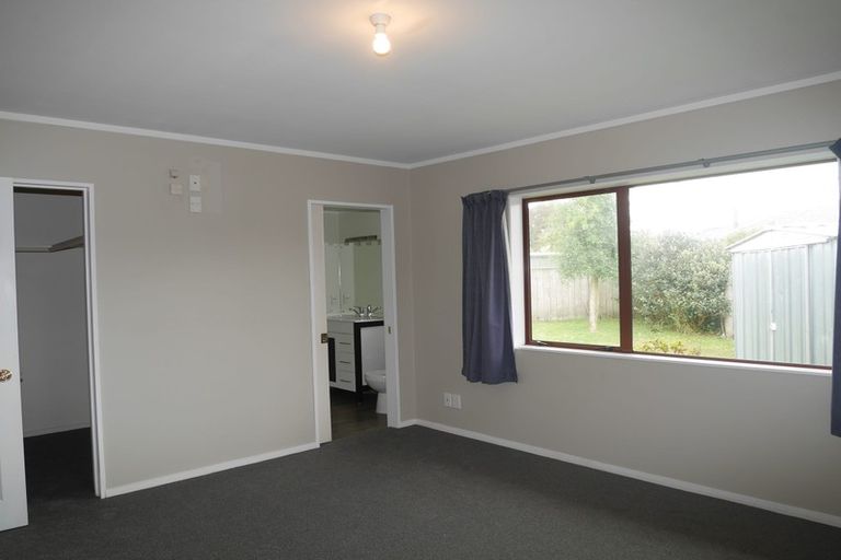 Photo of property in 4 Glen Loch Place, Paraparaumu, 5032