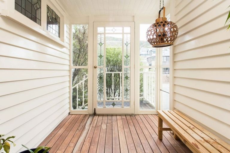 Photo of property in 3 Ripon Street, Lyttelton, 8082