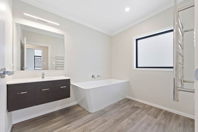 Photo of property in 71 John Norrie Place, Motuoapa, 3382