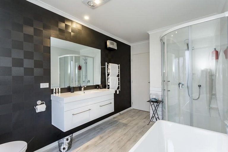 Photo of property in 18 Lancaster Lane, Waldronville, Dunedin, 9018