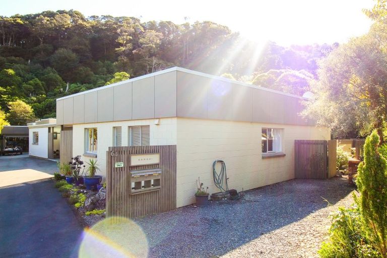 Photo of property in 1/63 Cheviot Road, Lowry Bay, Lower Hutt, 5013