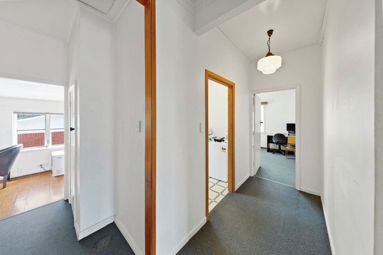 Photo of property in 1/28 Uxbridge Road, Mellons Bay, Auckland, 2014