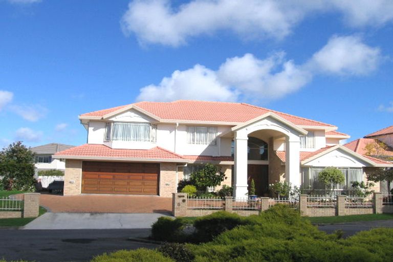 Photo of property in 6 Nathan Close, Somerville, Auckland, 2014