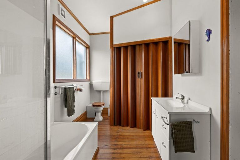 Photo of property in 4 Ashridge Road, Napier South, Napier, 4110